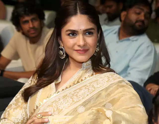 Mrunal Thakur at Dacoit Press Meet